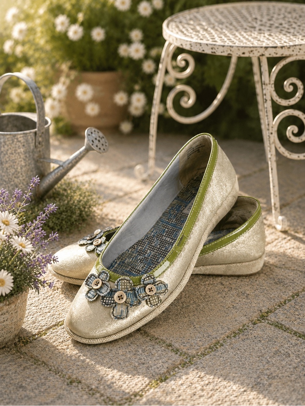 Bobbi Blu Stitch Leather Flats Size 9M Metallic Floral Applique